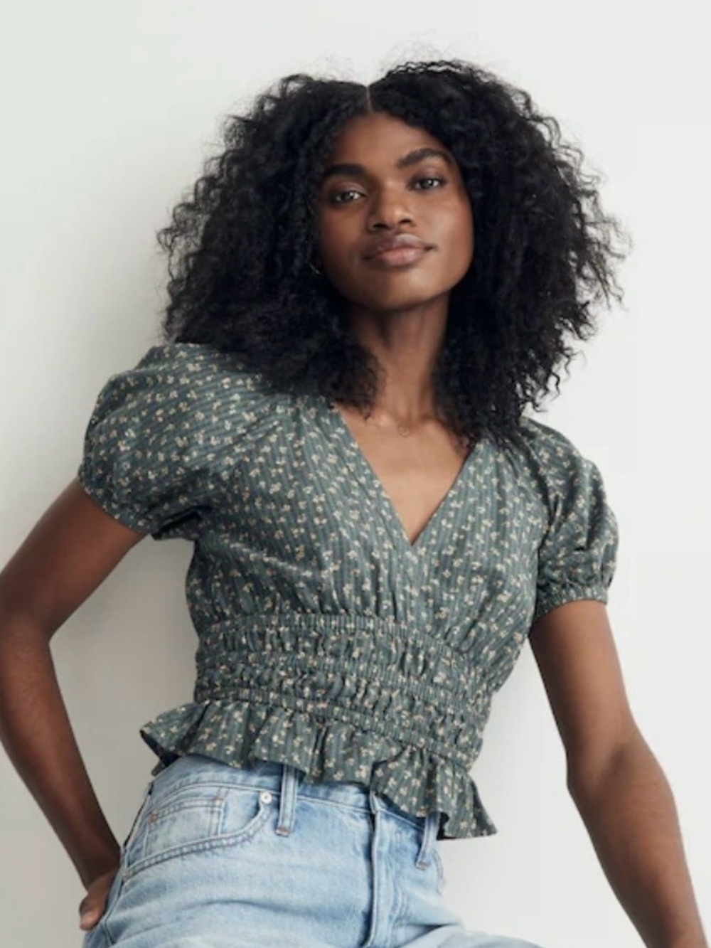 Madewell Poplin Puff-Sleeve Smocked Crop Top in Bitsy Bouquet